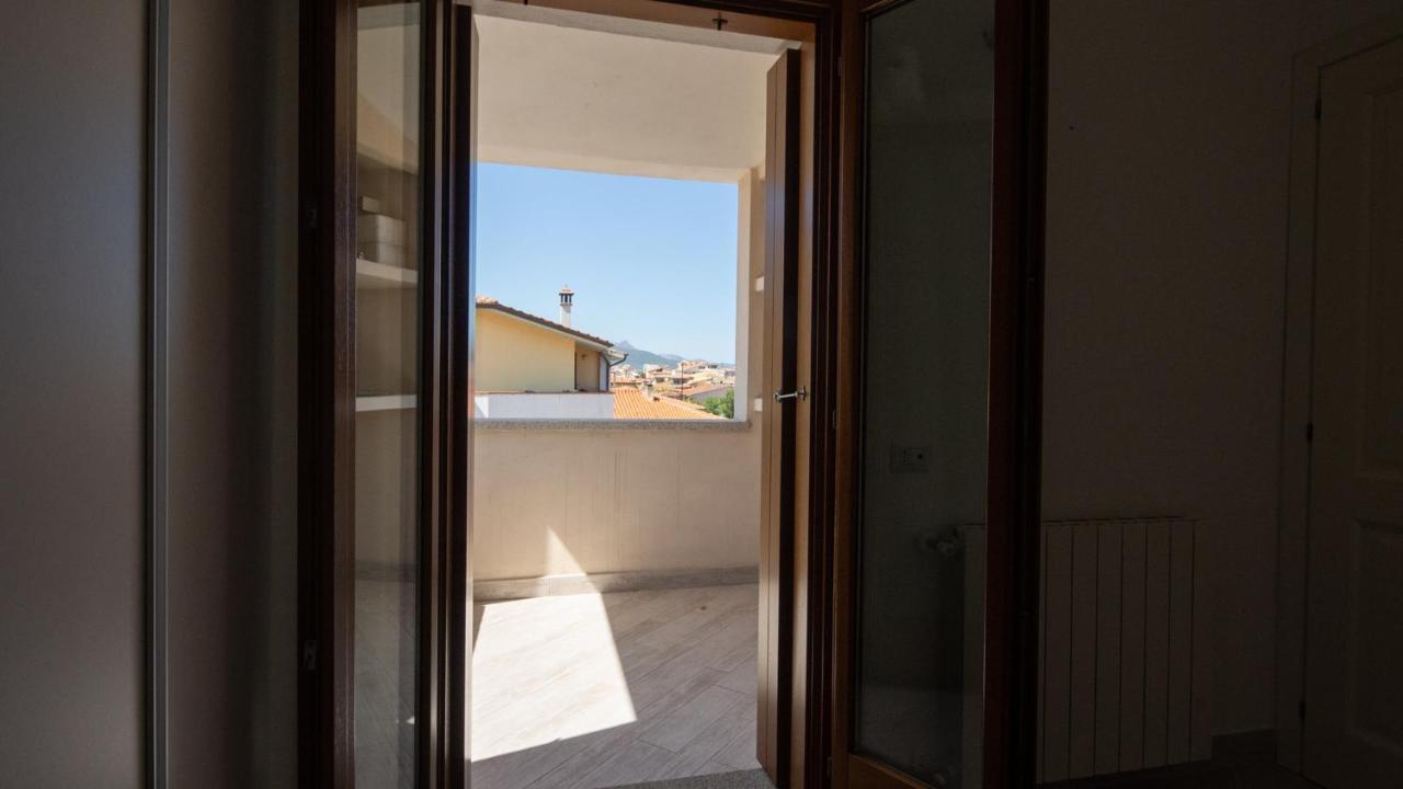 Via Alloro 44 Apartman Olbia Kültér fotó